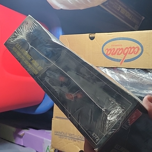 Star Trek U.S.S. Enterprise NCC-1701-D with Fiber Optic Lights AMT #8772 sealed - Picture 5 of 8